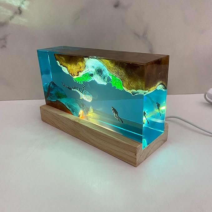 Whale Shark Diver Ambient Night Lamp, Simulated Ocean Landscape, Resin Handmade Artistic Home Decoration, Deep Sea Small Table Lamp for Holidays - Bloomnest