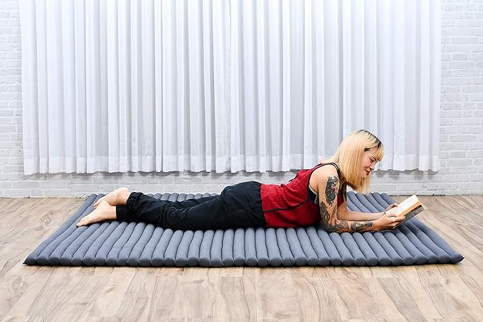 Leewadee - Foldable Floor Mattress - Japanese Roll Up Futon -Trifold Tatami Mat- Guest Floor Bed - Camping Mattress - Thai Massage Mat, Kapok Filled, 75 x 57 inches, Anthracite - Bloomnest