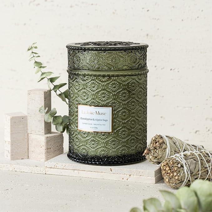LA JOLIE MUSE Eucalyptus & Alpine Sage Candle – Eucalyptus, Sage & Lavender | 19 oz Wooden Wick | Natural Soy Wax | 90 Hours Burn | Candle for Relaxation - Bloomnest