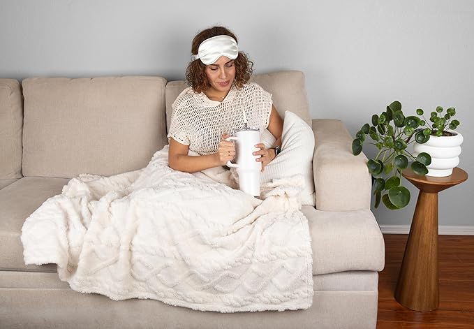 Opulent Luxury Self Care Gift Box for Women, Cozy Blanket, 40 oz Tumbler with Handle and Straw, Candle, Bath Salts, Spa Care Package, Golden Honey