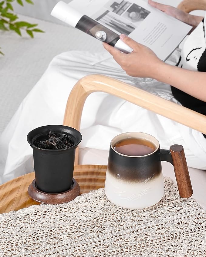 ZENS Tea Mug with Infuser and Lid for Loose Leaf Tea Steeper, 14.5 oz Embossed Ceramic Tea Cup with Fine Strainers and Wood Handle, Diffusers Accessories for Tea Lovers Gifts