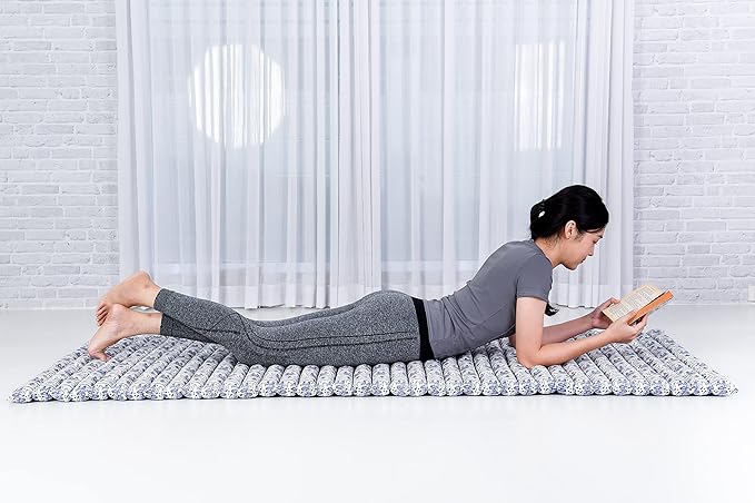 Leewadee - Foldable Floor Mattress - Japanese Roll Up Futon -Trifold Tatami Mat- Guest Floor Bed - Camping Mattress - Thai Massage Mat, Kapok Filled, 75 x 28 inches, Blue White - Bloomnest