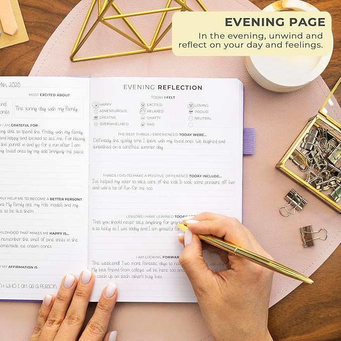 Clever Fox Gratitude Journal – Happiness, Positivity & Affirmation Daily Journal – Inspirational Daily Notebook – 3 Months, A5 (Lavender)