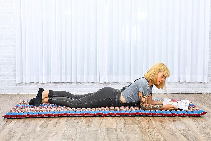 Leewadee - Foldable Floor Mattress - Japanese Roll Up Futon -Trifold Tatami Mat- Guest Floor Bed - Camping Mattress - Thai Massage Mat, Kapok Filled, 75 x 28 inches, Blue Red - Bloomnest