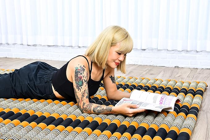 Leewadee - Foldable Floor Mattress - Japanese Roll Up Futon -Trifold Tatami Mat- Guest Floor Bed - Camping Mattress - Thai Massage Mat, Kapok Filled, 75 x 57 inches, Black Orange - Bloomnest