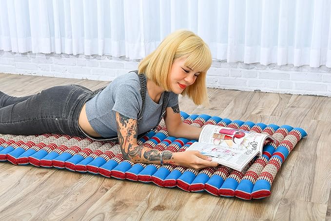 Leewadee - Foldable Floor Mattress - Japanese Roll Up Futon -Trifold Tatami Mat- Guest Floor Bed - Camping Mattress - Thai Massage Mat, Kapok Filled, 75 x 28 inches, Blue Red - Bloomnest