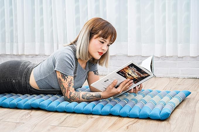 Leewadee - Foldable Floor Mattress - Japanese Roll Up Futon -Trifold Tatami Mat- Guest Floor Bed - Camping Mattress - Thai Massage Mat, Kapok Filled, 75 x 20 inches, Light Blue - Bloomnest
