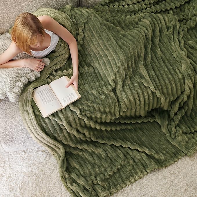 Bedsure GentleSoft Moss Fleece Queen Blanket for Couch - Cozy Soft Blankets for Women, Cute Small Throws for Girls, 90x90 Inches - Bloomnest