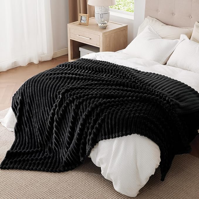 Bedsure GentleSoft Black Blanket Full Size for Bed - Cozy Soft Blankets for Women, Cute Large Fleece Throws for Girls, 84x90 Inches - Bloomnest