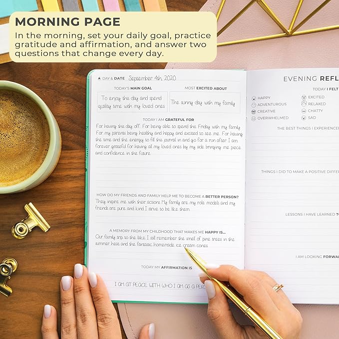 Clever Fox Gratitude Journal – Happiness, Positivity & Affirmation Daily Journal – Inspirational Daily Notebook – 3 Months, A5 (Mint)