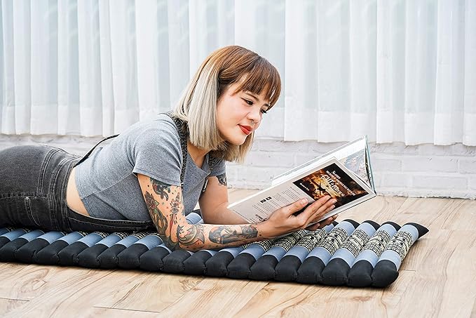 Leewadee - Foldable Floor Mattress - Japanese Roll Up Futon -Trifold Tatami Mat- Guest Floor Bed - Camping Mattress - Thai Massage Mat, Kapok Filled, 75 x 20 inches, Blue - Bloomnest