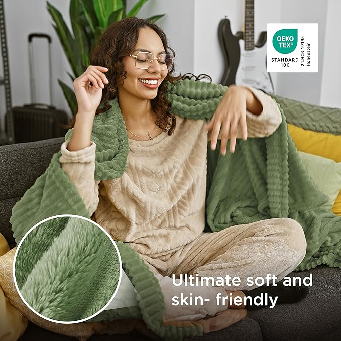 Bedsure GentleSoft Reseda Fleece Twin Blanket for Couch - Super Soft Cozy Blankets for Women, Cute Small Throws for Girls, 60x80 Inches - Bloomnest