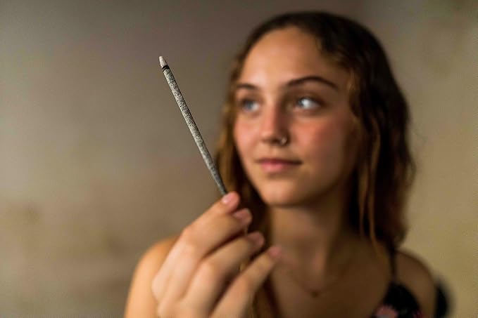 Authentic 100% White Copal Incense Sticks - Thick, Natural Mayan Resin for Spiritual Practices, Meditation, Yoga, Cleansing, Relaxation - Smooth Burning, Long Lasting, Handmade in Mexico - 120 Sticks