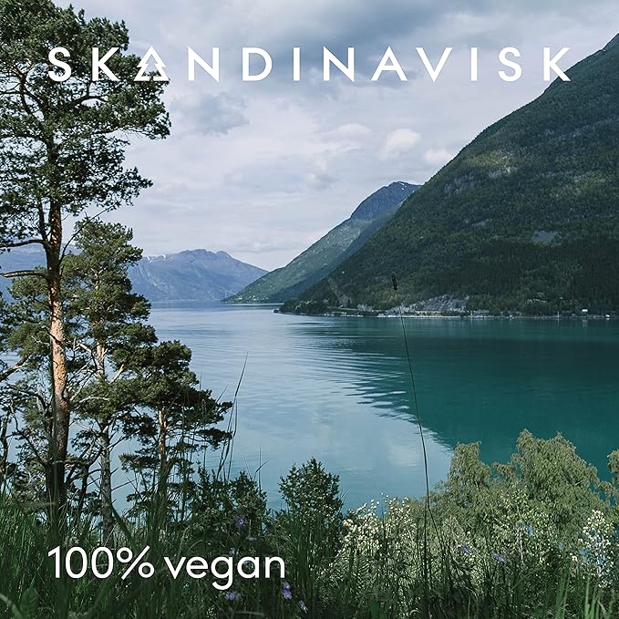 Skandinavisk HAV 'Sea' Scented Candle. Fragrance Notes: Salt Spray and Sea Kelp, Hawthorn and Beach Rose. 7.0 oz. - Bloomnest