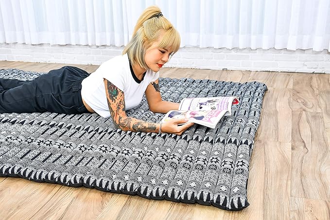 Leewadee - Foldable Floor Mattress - Japanese Roll Up Futon -Trifold Tatami Mat- Guest Floor Bed - Camping Mattress - Thai Massage Mat, Kapok Filled, 75 x 57 inches, Black - Bloomnest