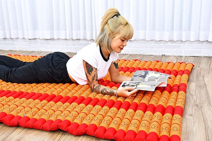 Leewadee - Foldable Floor Mattress - Japanese Roll Up Futon -Trifold Tatami Mat- Guest Floor Bed - Camping Mattress - Thai Massage Mat, Kapok Filled, 75 x 57 inches, Orange Red - Bloomnest
