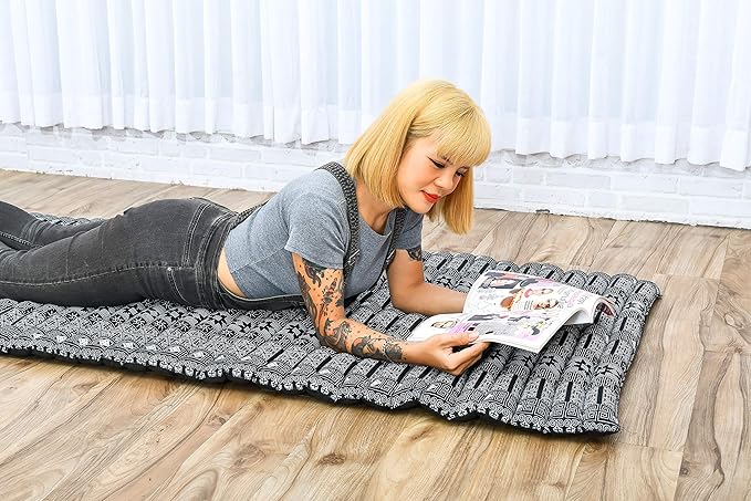 Leewadee - Foldable Floor Mattress - Japanese Roll Up Futon -Trifold Tatami Mat- Guest Floor Bed - Camping Mattress - Thai Massage Mat, Kapok Filled, 75 x 28 inches, Black - Bloomnest